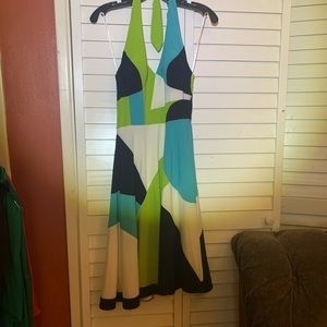 SUE WONG SUN DRESS SIZE 2 ties  underneath the neck padded breast below knees